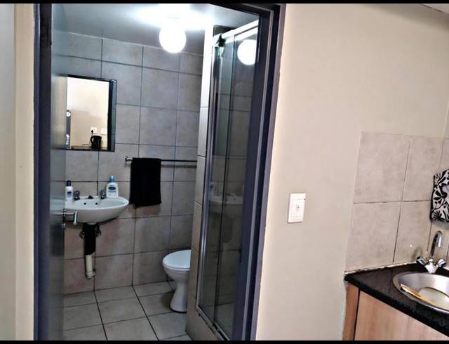 2 BEDROOM APARTMENT FOR SALE IN AUCKLAND PARK